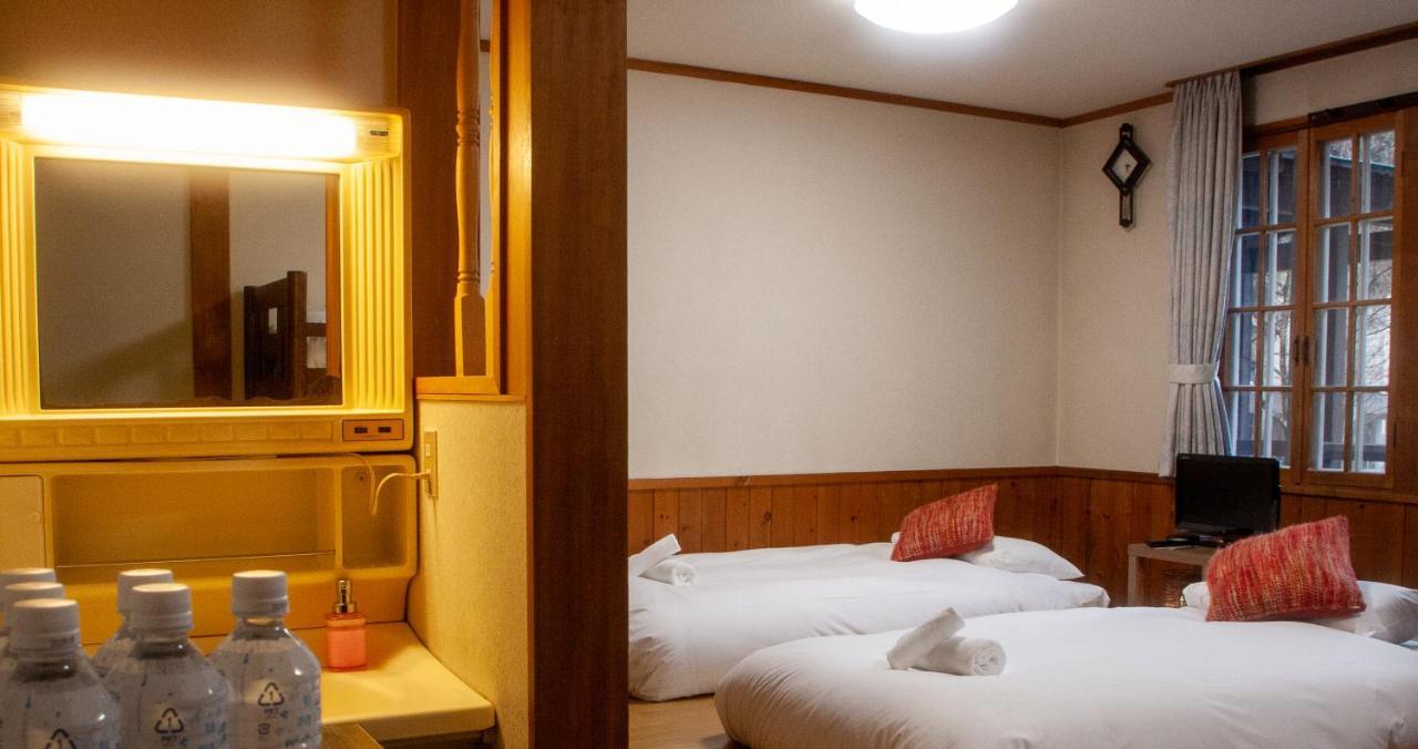 Kizuna Lodge & Bbq Centre Hakuba Kültér fotó